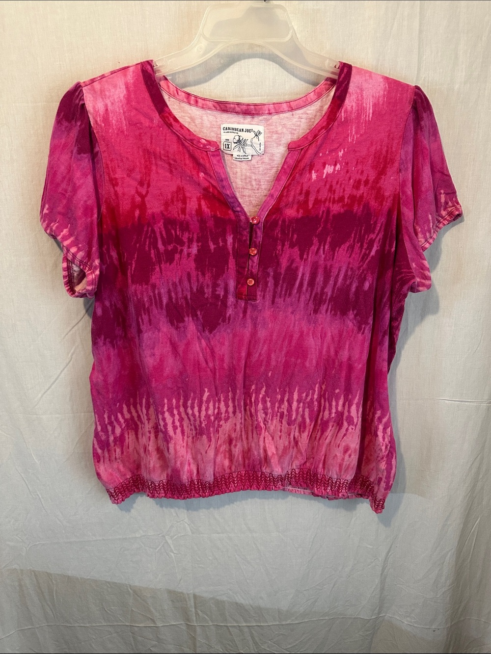 Caribbean Joe Magenta Tie-Dye Short Sleeve Henley Top